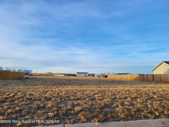 7 Osterhout Dr, Big Piney, WY 83113