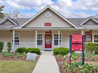 271 Kings Creek Dr APT 203, Fayetteville, NC 28311