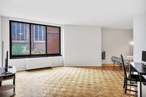 Rented by Compass | media 7