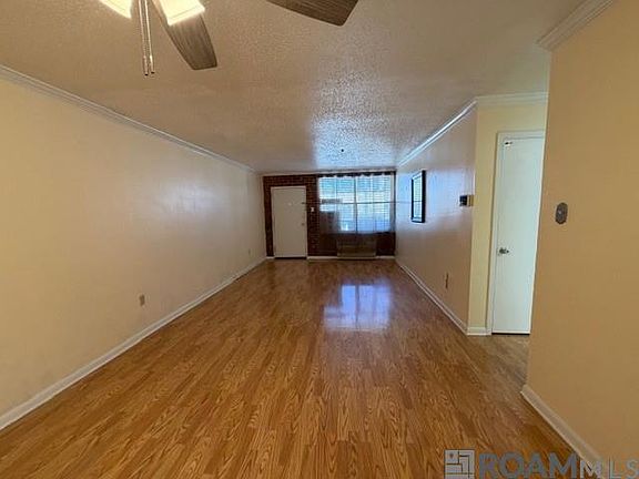 3rd image of 3101 Highland Rd APT 216