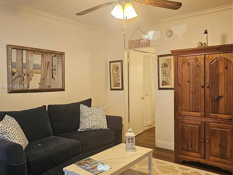 325 Fernwood Rd #10 — Photo 5