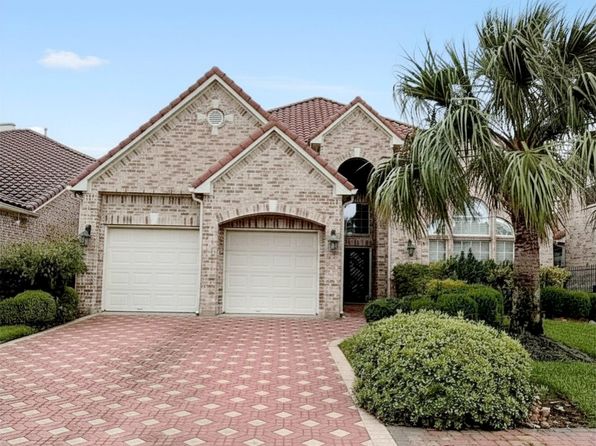 18943 Villa Bergamo Ln