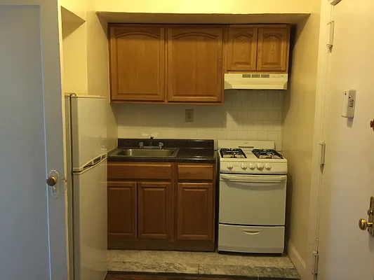 Rented by Edward Gugenheim, LREB | media 3