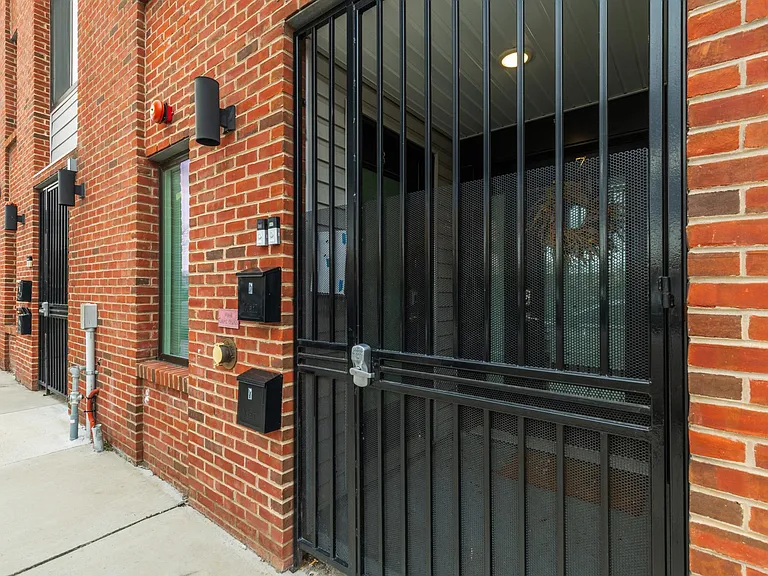978 N 8th St #8 — Photo 38