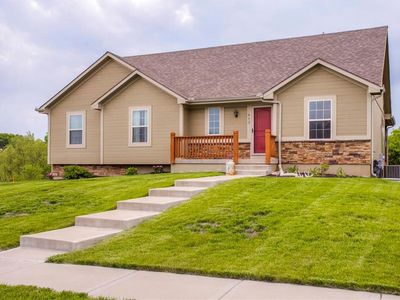 612 Hibiscus Dr, Belton, MO, 64012