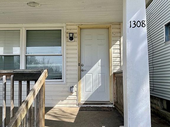 2nd image of 1306-1308 S Champion Ave