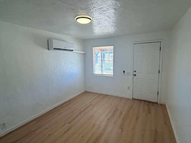 3619 S Clark Ave — Photo 3