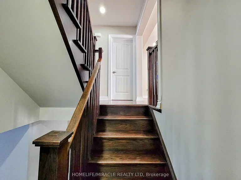 34 Donomore Dr — Photo 9