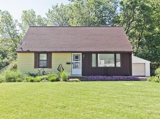 2723 Seely Ave SE, Cedar Rapids, IA 52403