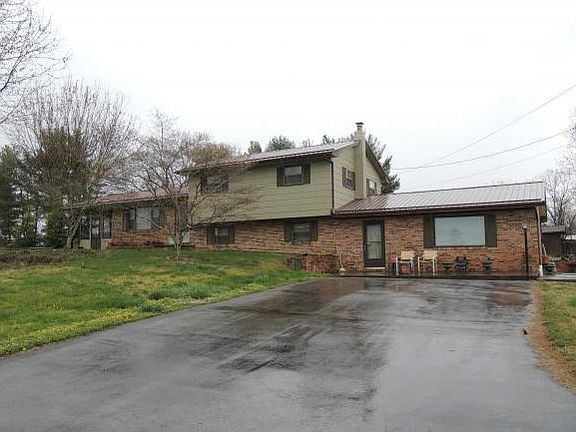 3rd image of 123 Sycamore Dr