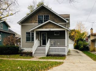 740 N Evergreen Ave, Arlington Heights, IL 60004
