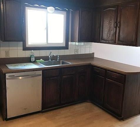 5th image of 35 Desmond Ct