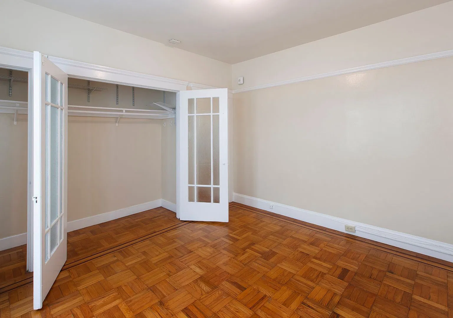 2563 Clay Street (1122r) — Photo 4