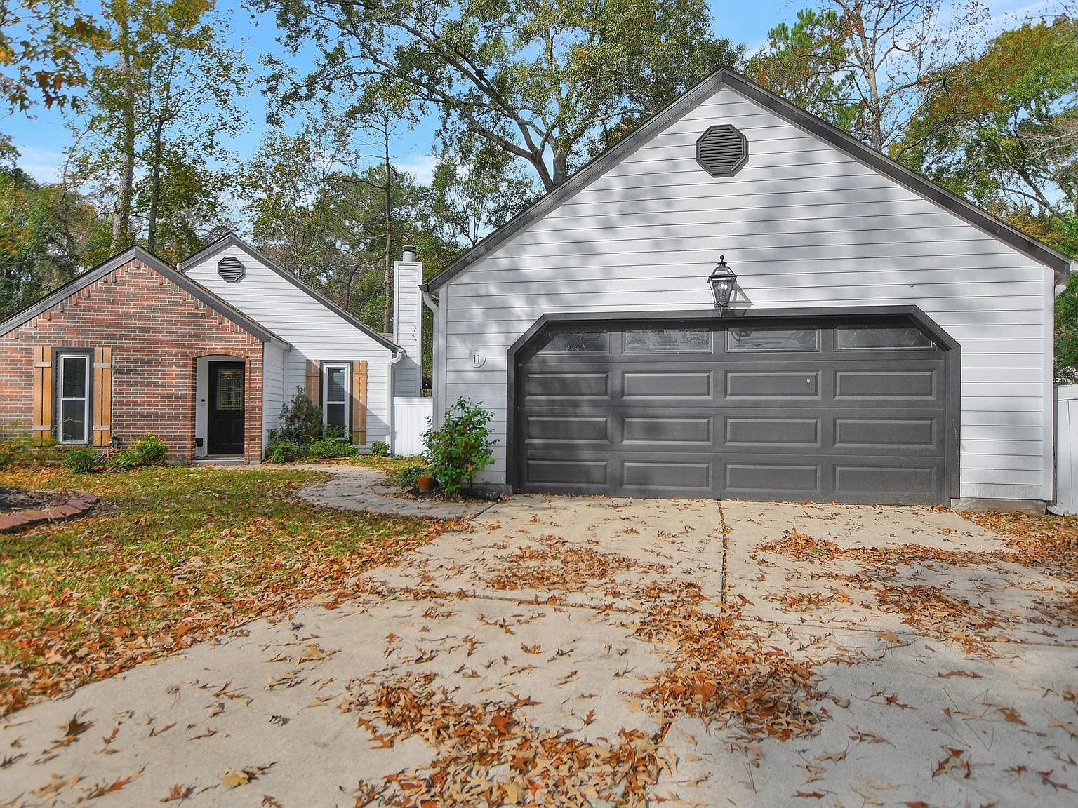 2 bed, 1.0 bath, 1129 sqft, $2,100 — Photo 2