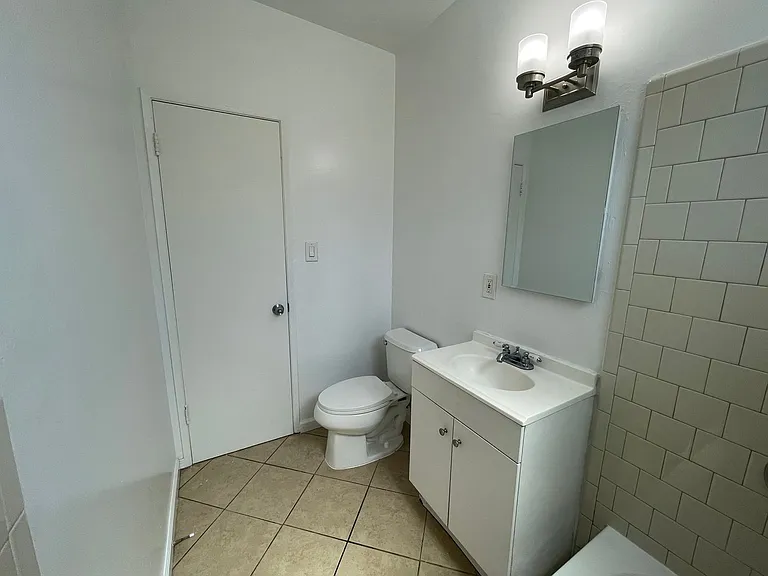 1101 Saint Louis Ave #7 — Photo 49