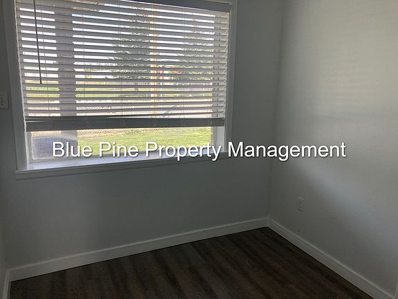 5th image of 3354 E Iona Rd
