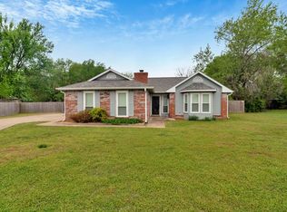 1517 E Devonshire Pl, Fayetteville, AR 72703