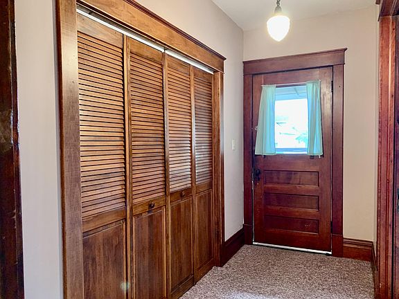 3rd image of 204 Edgewood Ln #A