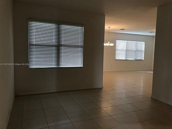 2nd image of 684 NE 191st St #684