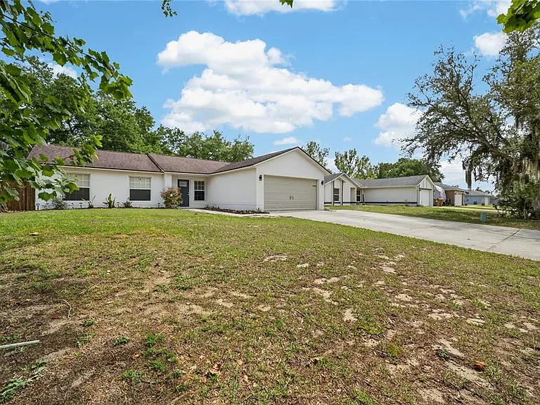 10748 Siena Dr — Photo 4