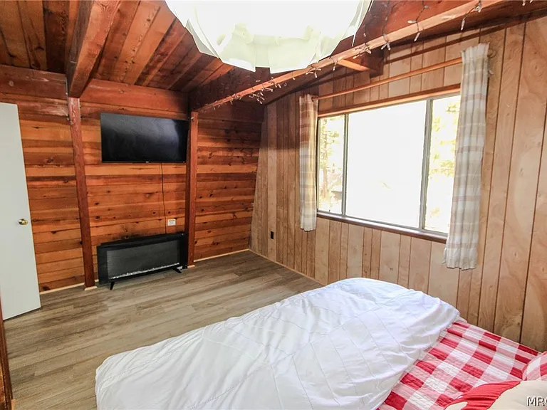 409 W Sherwood Blvd — Photo 18