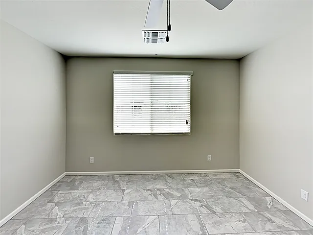20785 W Thomas Rd — Photo 7