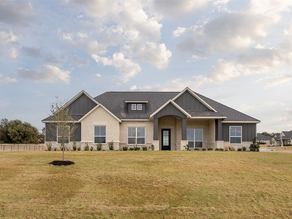1st image of 700 Burr Oak Ln