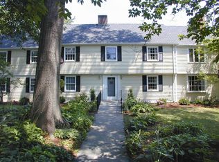 82 Craigmoor Rd, West Hartford, CT 06107