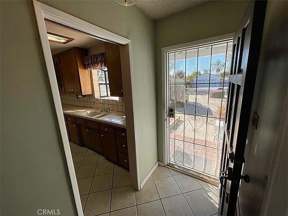 5th image of 514 N Balton Ave