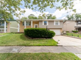 17011 Pine Ct, Hazel Crest, IL 60429