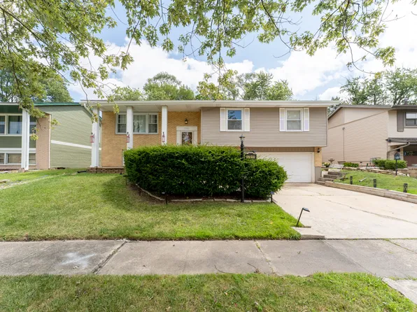 17011 Pine Ct, Hazel Crest, IL 60429