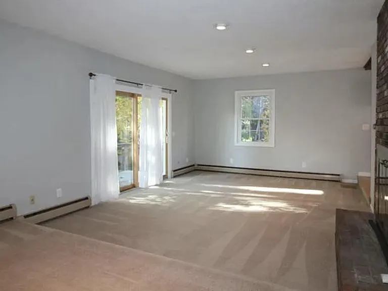 4 Nixon Park — Photo 10