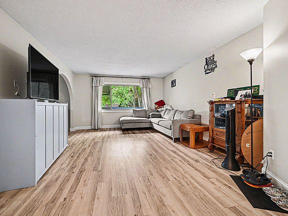3rd image of 5301 Edgewood Dr