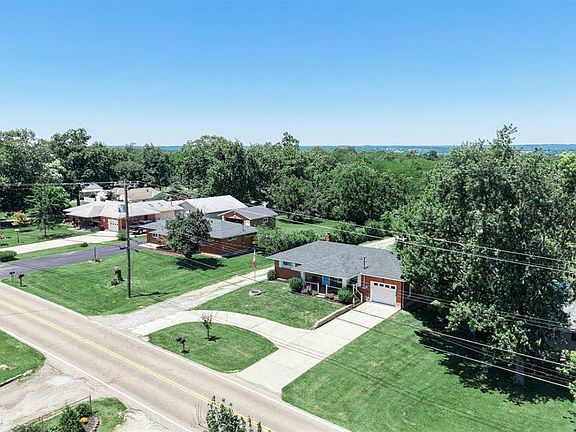3rd image of 580 Beissinger Rd