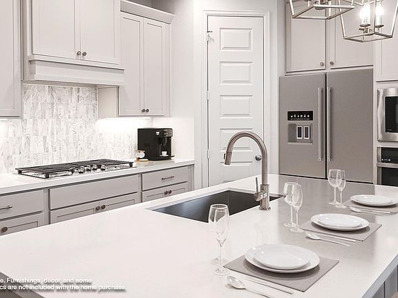 2nd image of 284 Prickly Poppy Loop