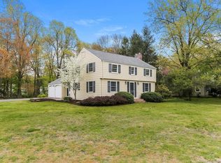 172 Robin Rd, Glastonbury, CT 06033