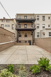 Rented by Dixon Advisory USA Inc.