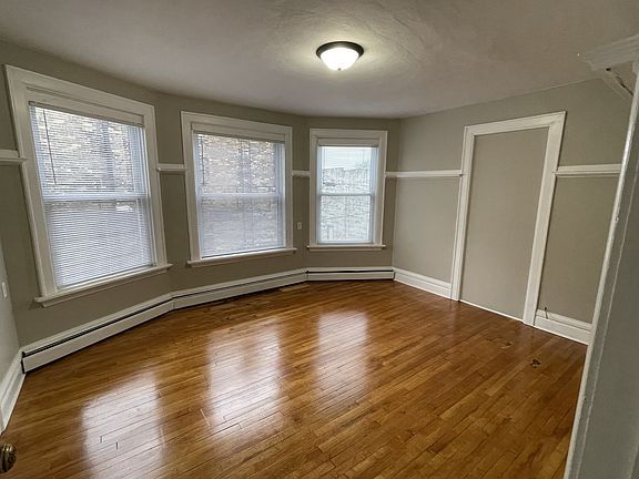 4th image of 15 N High St #11555775