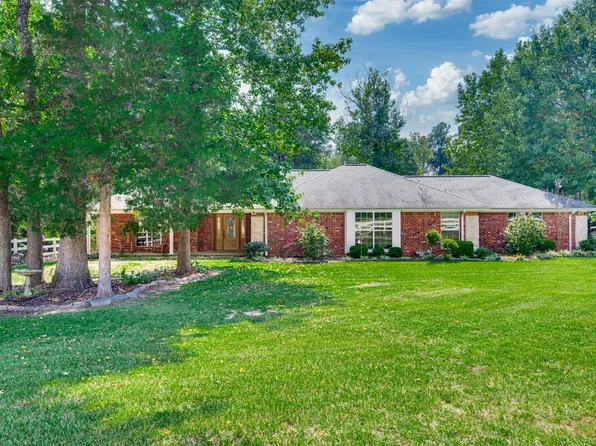 3269 An County Rd #153, Palestine, TX 75801
