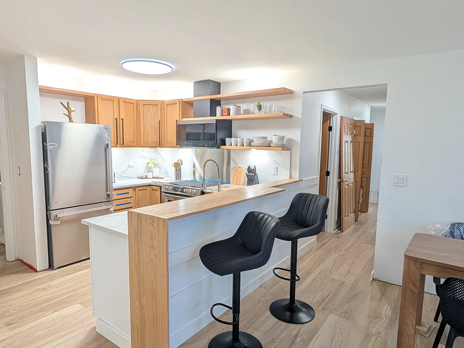 3 bed, 1500 sqft, $3,199 — Photo 4