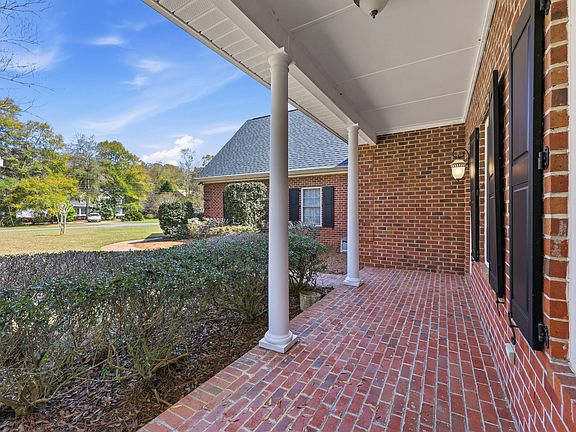 3rd image of 373 Otter Run Rd.