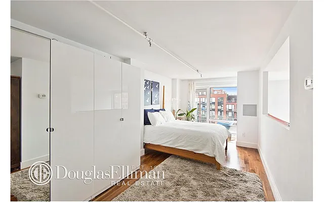 Rented by Douglas Elliman | media 20