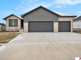 2211 Milrose Branch Rd, Lincoln, NE 68506