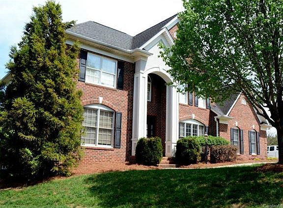 2nd image of 606 Gwendolyn Ct