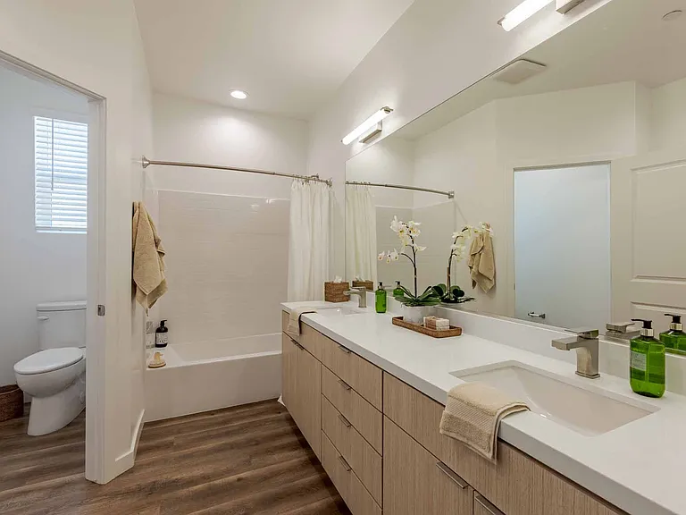 Desert Meadows Townhomes — Photo 7