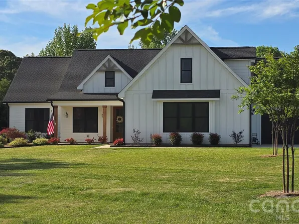 5282 Lake Glenn Dr, Stanfield, NC 28163