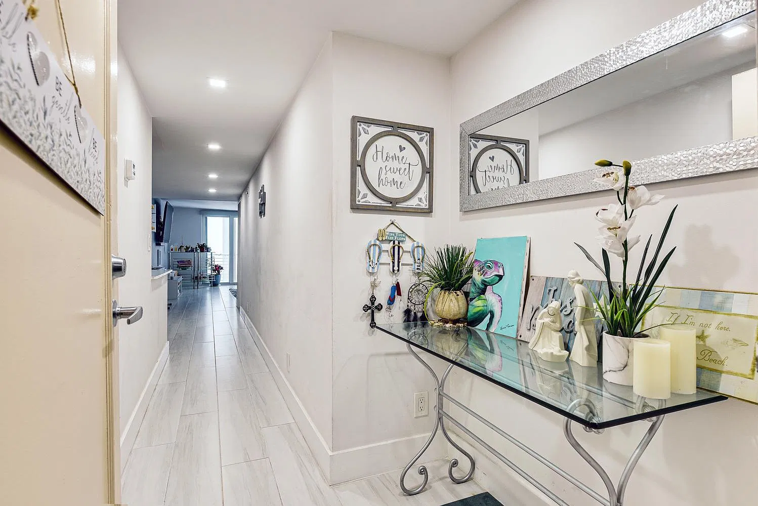2 bed, 2.0 bath, 1409 sqft, $3,600 — Photo 3