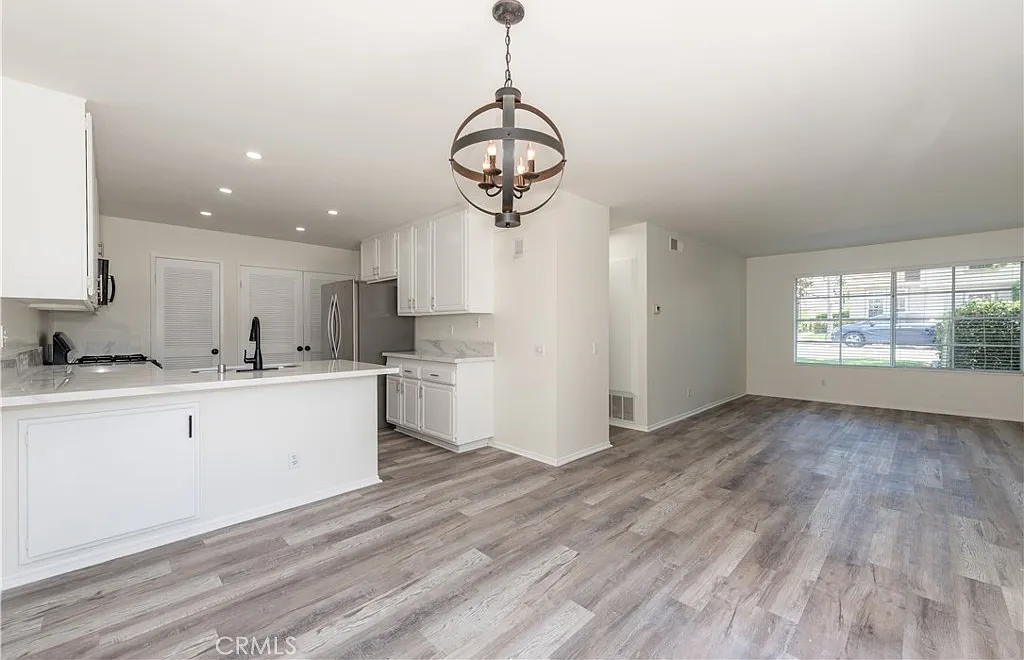 1 bed, 768 sqft, $3,100 — Photo 4