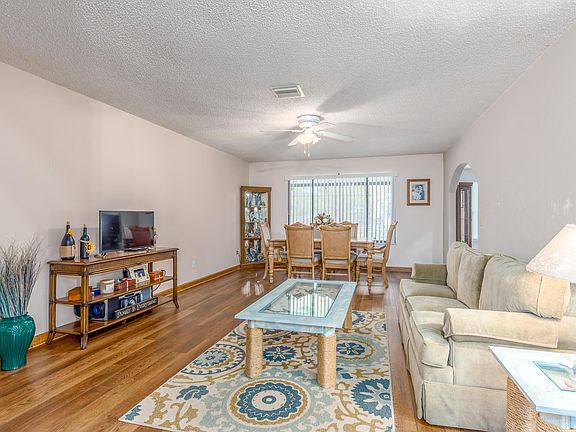 2nd image of 2582 SE Berkshire Boulevard