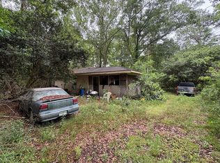 33 Robert Rd, Picayune, MS 39466